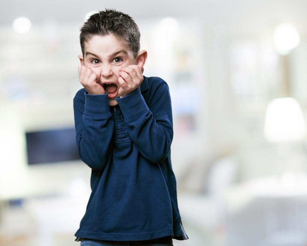 Niño en berrinche